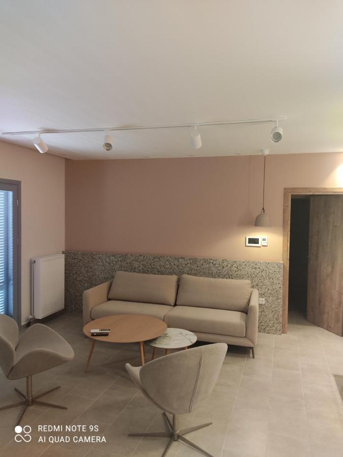 Pink Rose Luxury And Comfort Apartment At The Centre Of Preveza Buitenkant foto